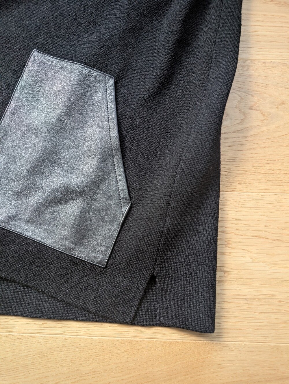 Jcrew 100% Merino Wool Black Sweater With Leather Pockets - Picture 8 of 8